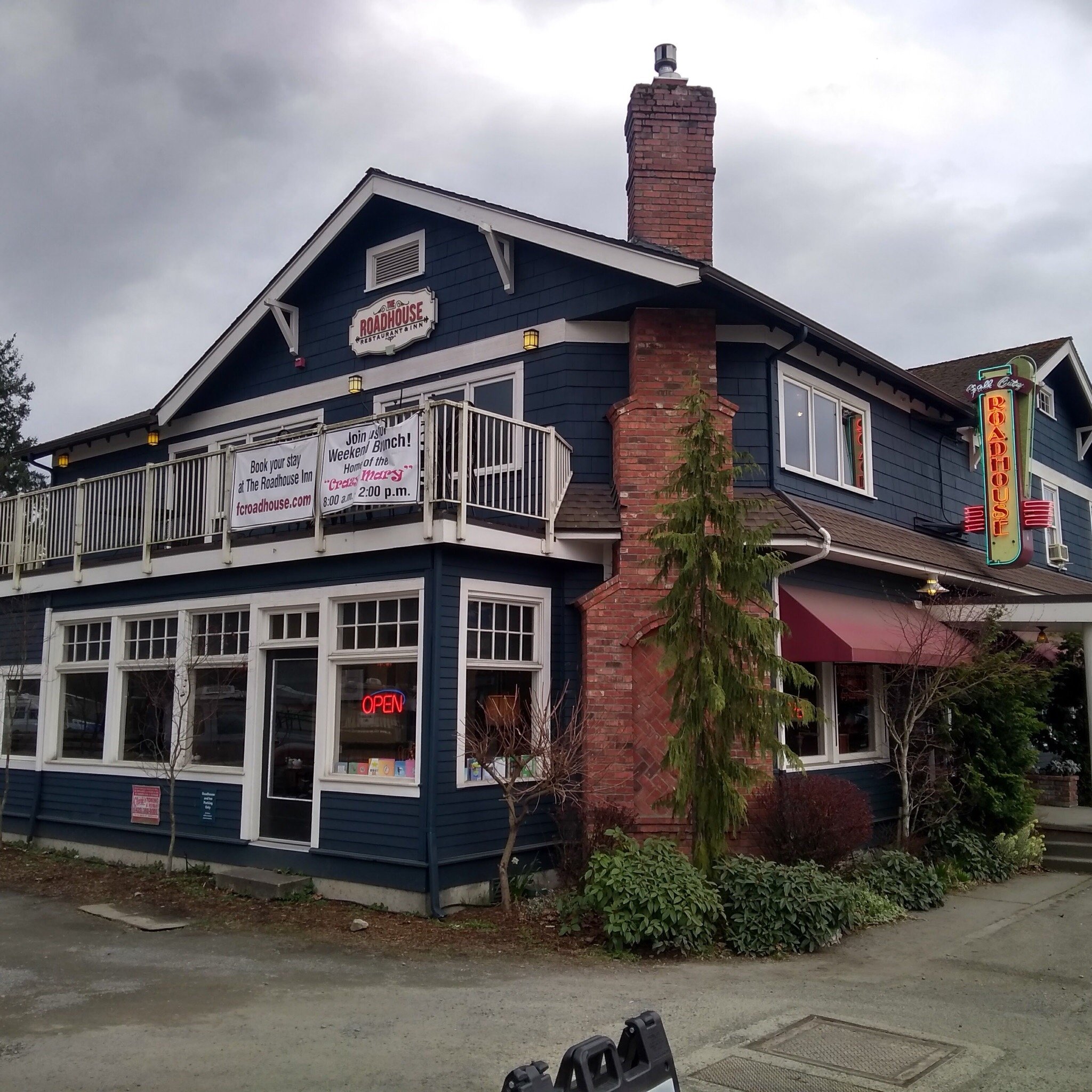 Fall City Roadhouse & Inn-官方