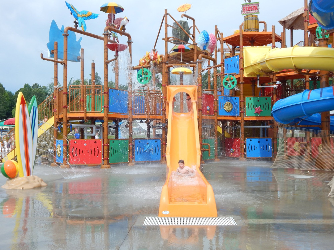 Venture River Family Water Park景点图片