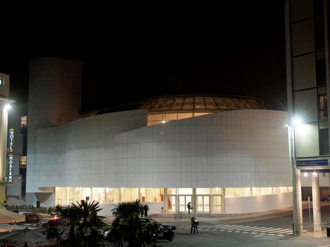 Teatro Verdi Pordenone-波代诺内必去景点
