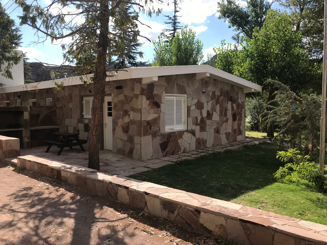 El Nihuil酒店住宿-Bosque Divino Cabanas & Suites