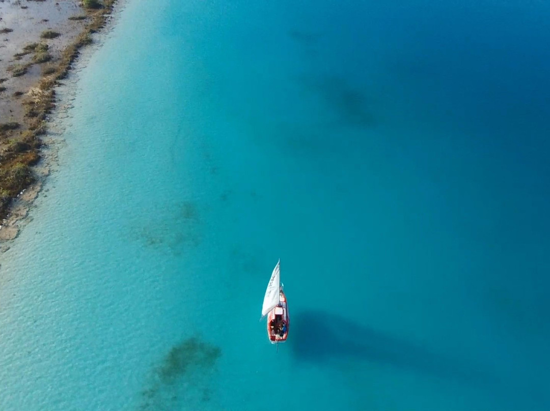 Sailing Colibri Bacalar景点图片