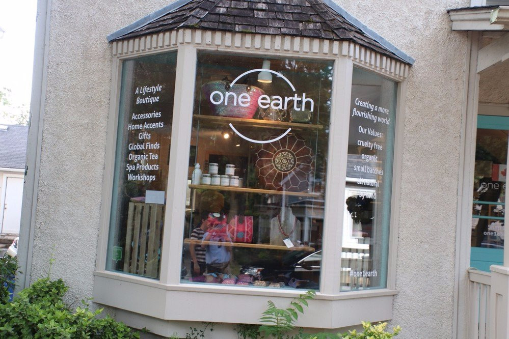 One Earth Boutique-滨湖尼亚加拉必去景点