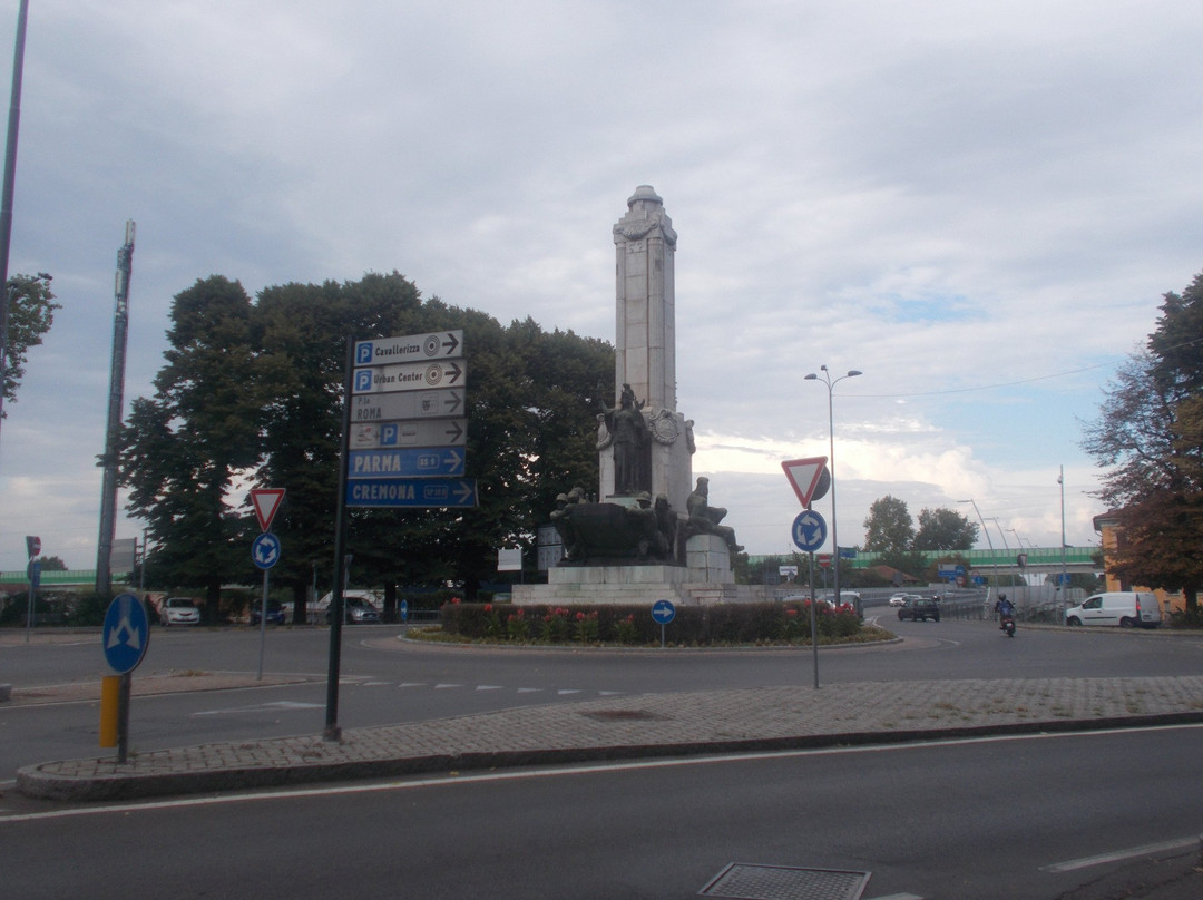 Caselle Landi旅游景点-Il monumento ai pontieri