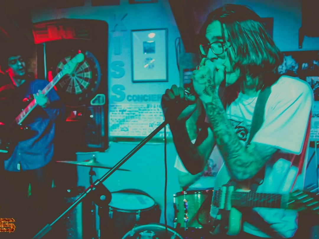 Pub Kiss-阿尔赫西拉斯必去景点