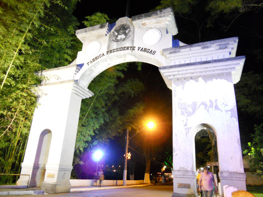 Portico da Fabrica Presidente Vargas-Piquete必去景点