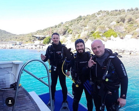 Blue Team Diving Center-卡斯必去景点