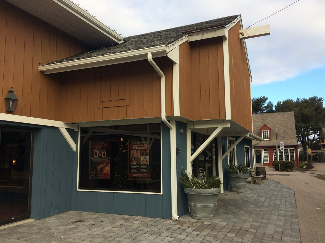 Mystic Luxury Cinema-神秘河必去景点