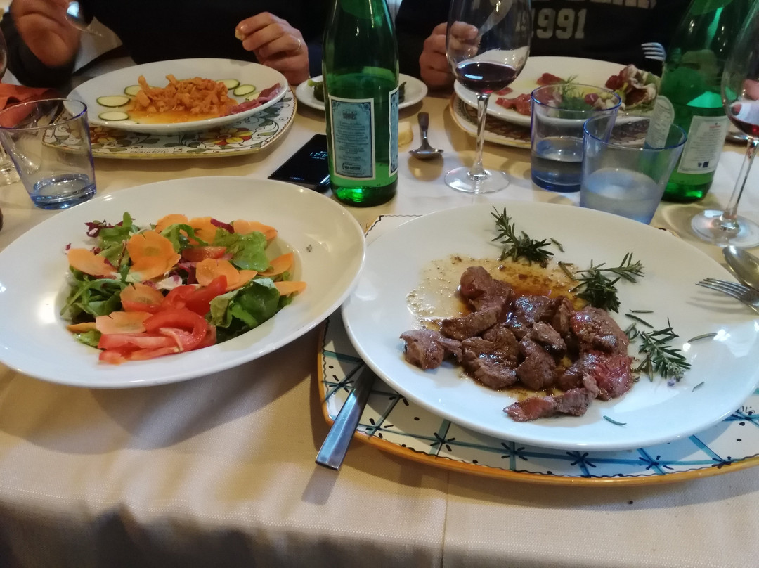 Anghiari餐馆和美食-Da Alighiero