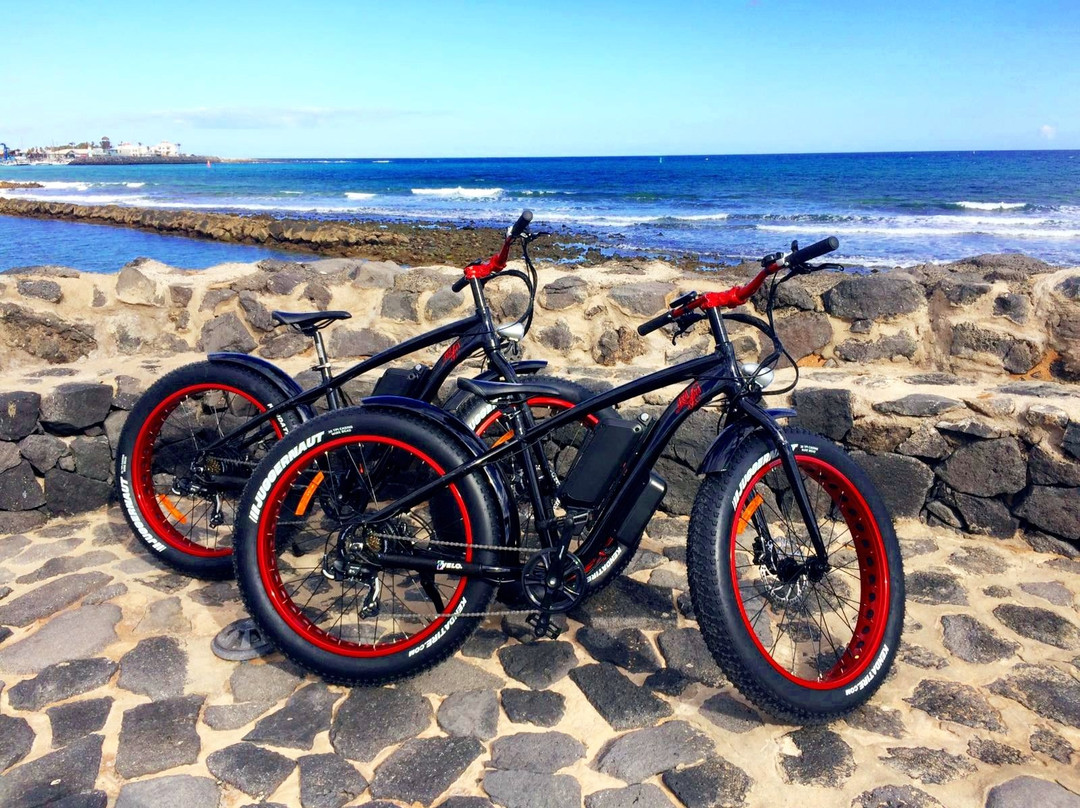 J&S Custombik-E-Caleta de Fuste必去景点
