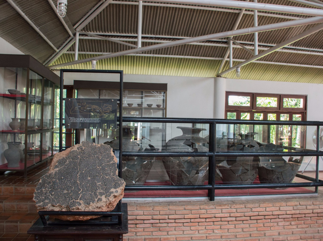 Celadon Kiln Site Study and Conservation Centre (Thuriang Kiln)景点图片