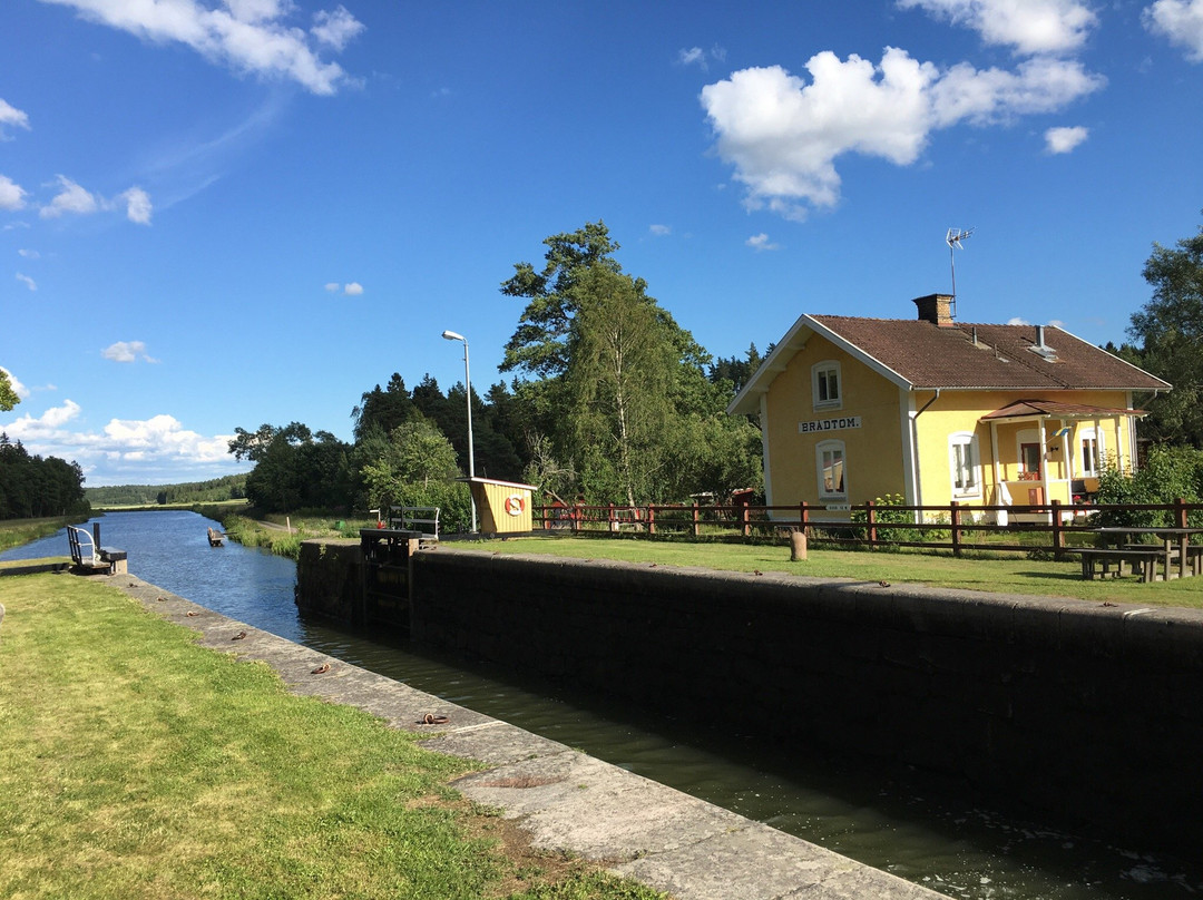 Skarblacka旅游景点-Brådtom Sluss