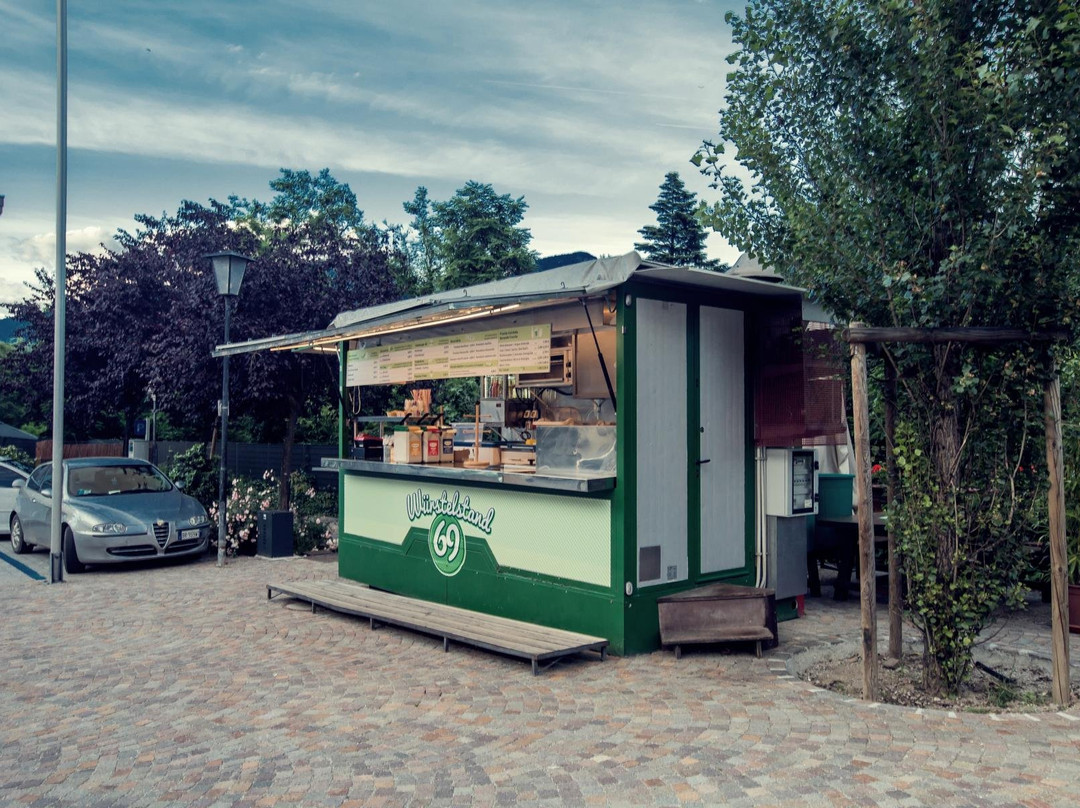 Würstelstand 69