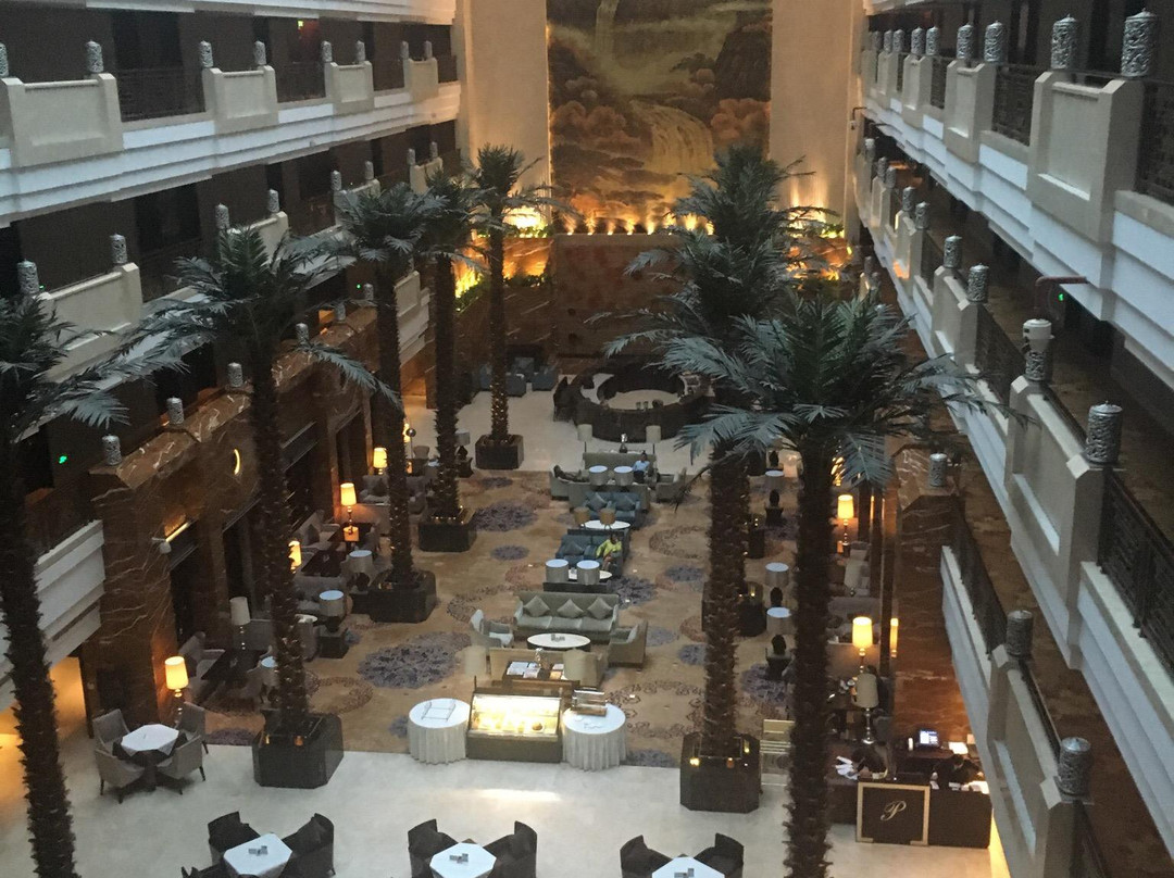 西安唐隆国际酒店（大雁塔大唐不夜城店）主图