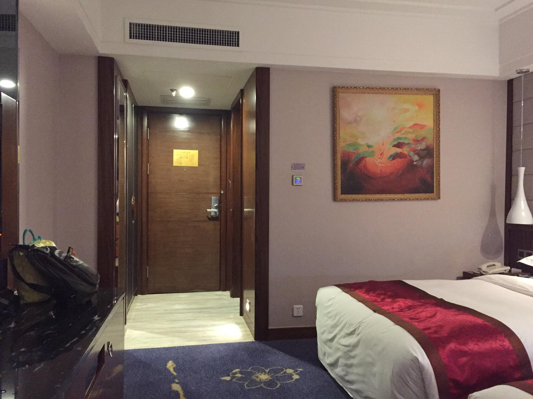 兴鼎安大酒店主图