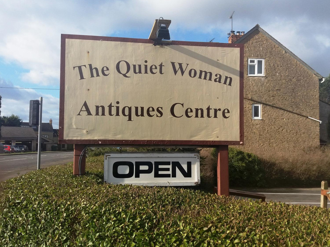 The Quiet Woman Antiques Centre-奇平诺顿必去景点