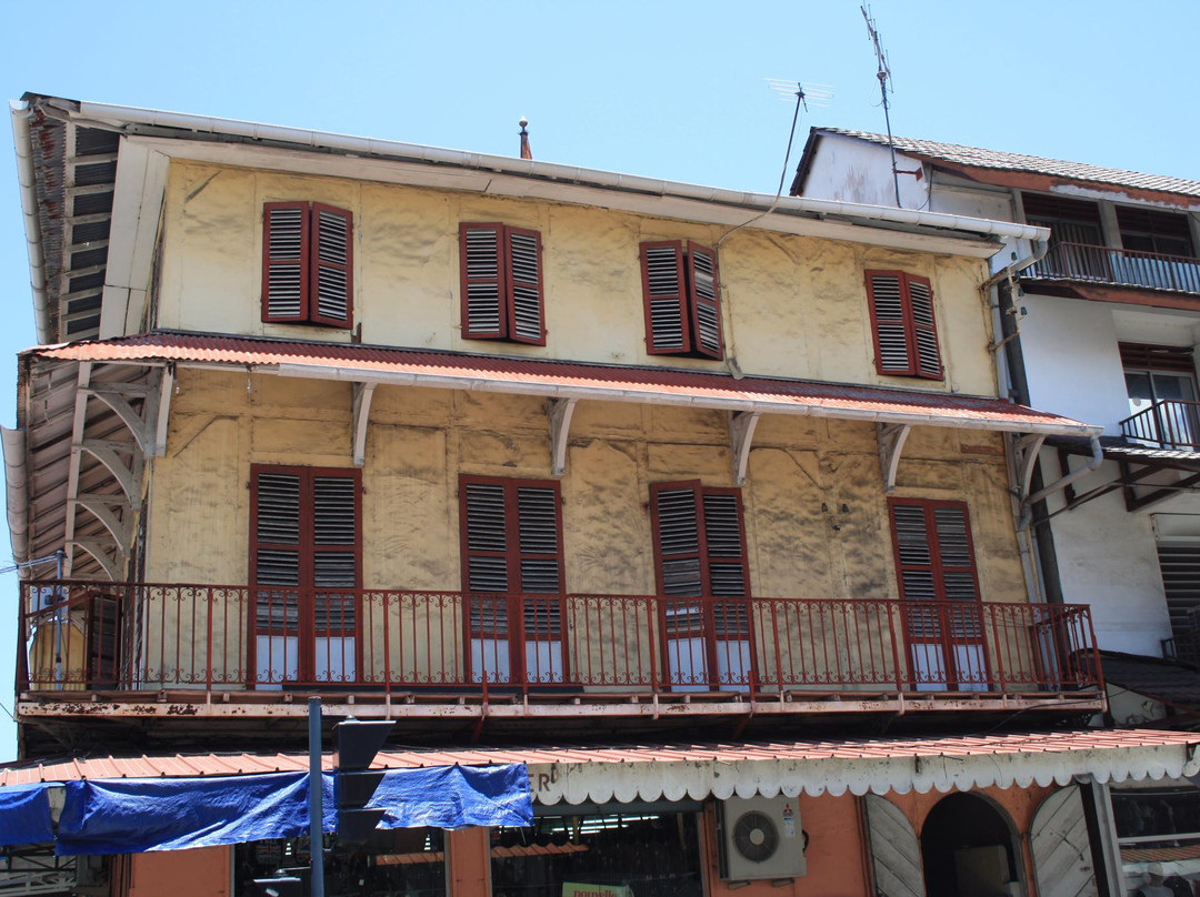 Avenue du Général de Gaulle-卡宴必去景点