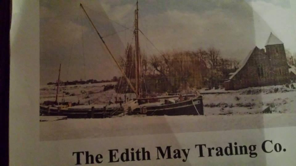 Edith May Barge Charter景点图片