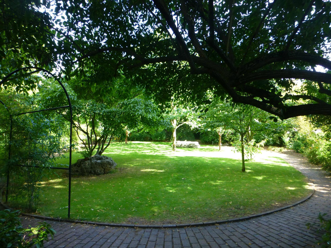 Ernest Wilson Memorial Garden景点图片