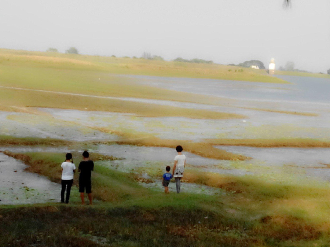 Kandawgyi Lake