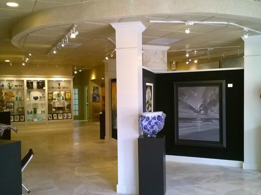 Art on Centre-费尔南迪纳岛必去景点