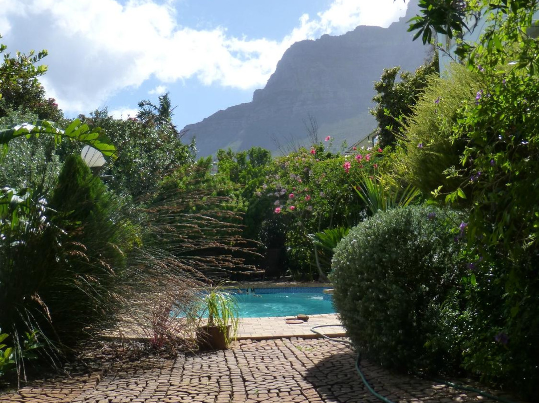 Sea Breeze Camps Bay主图