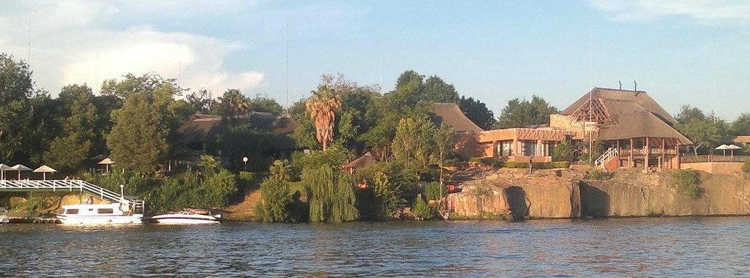 Waterfront Country Lodge & Spa主图