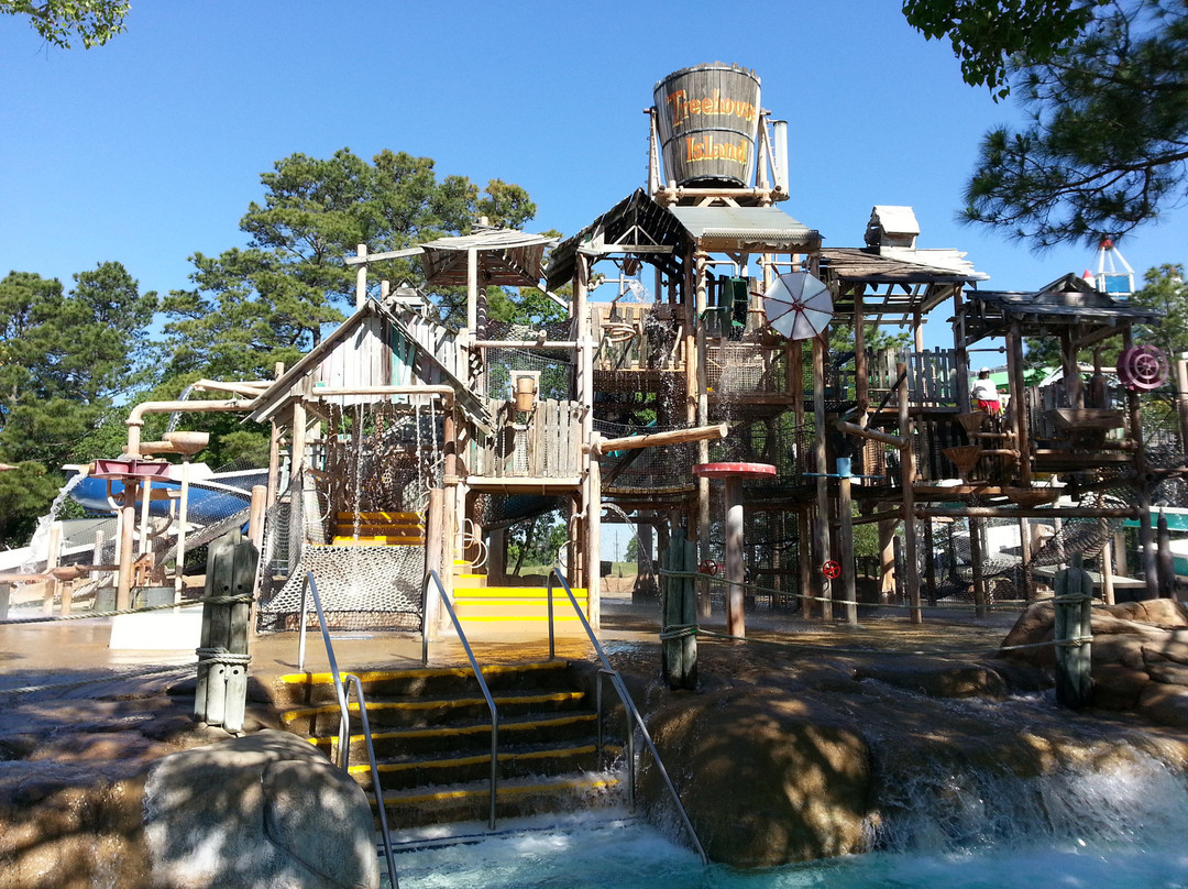 Six Flags Hurricane Harbor Splashtown-斯普林必去景点