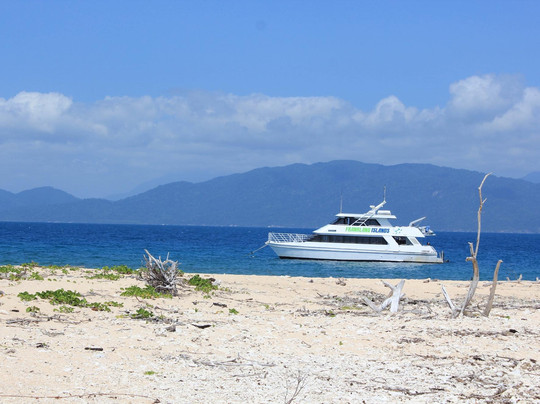 Frankland Islands Reef Cruises-凯恩斯必去景点