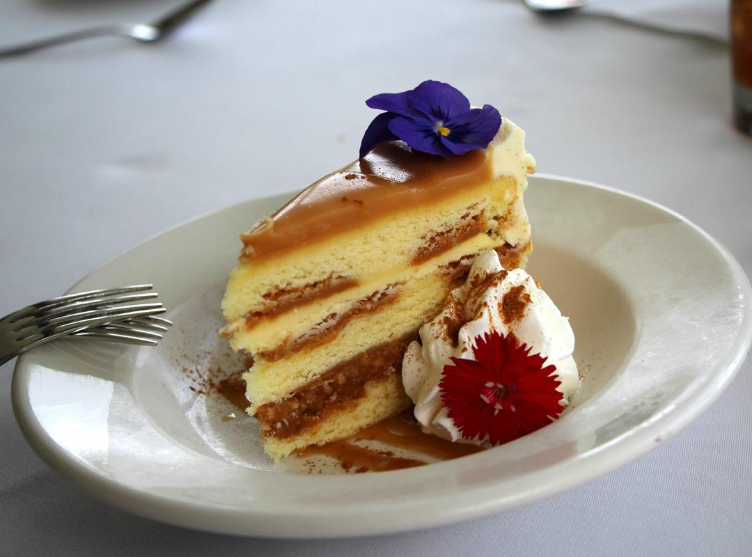 Fallbrook餐馆和美食-The Veranda at The Grand Tradition