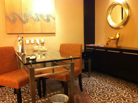 999丹枫白露酒店主图