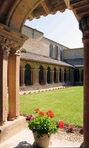 Abbaye-Cathédrale de Saint-Papoul景点图片