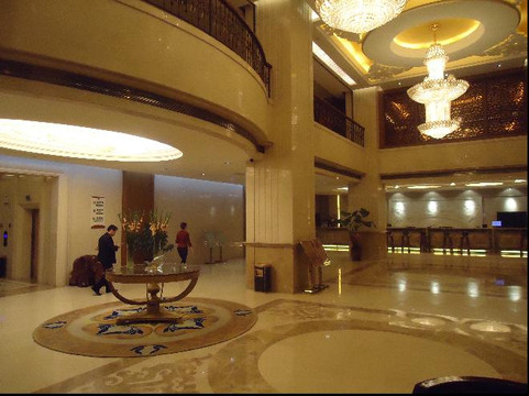 石家庄京州国际酒店（长安万达谈固地铁站店）主图