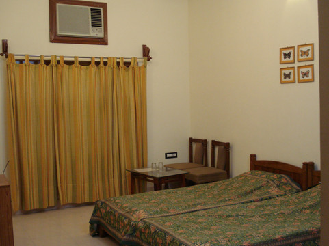 Honeydew Hotel & Restaurant主图