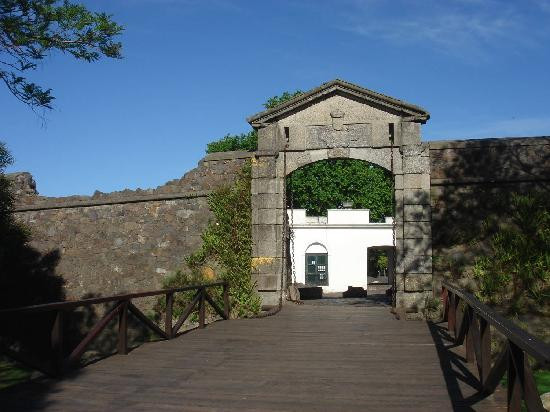 普埃塔休达德拉-科洛尼亚·德尔萨克拉门托城必去景点