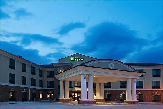 Depue酒店住宿-Holiday Inn Express & Suites Peru - LaSalle Area by IHG