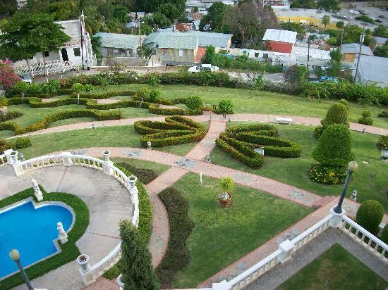 赛若拉斯城堡博物馆-庞塞必去景点