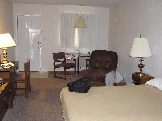 Budget Host Ken's Motel主图