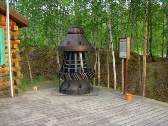 Alyeska Pipeline Viewing Point-费尔班克斯必去景点