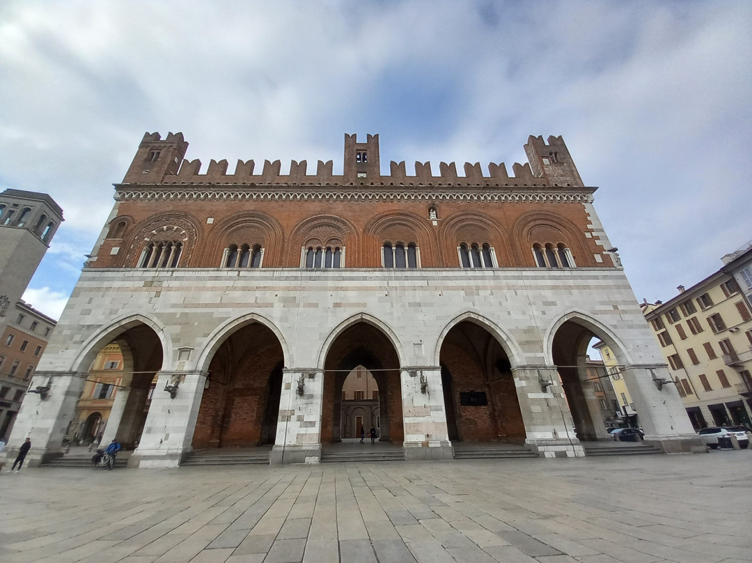 Palazzo Gotico景点图片