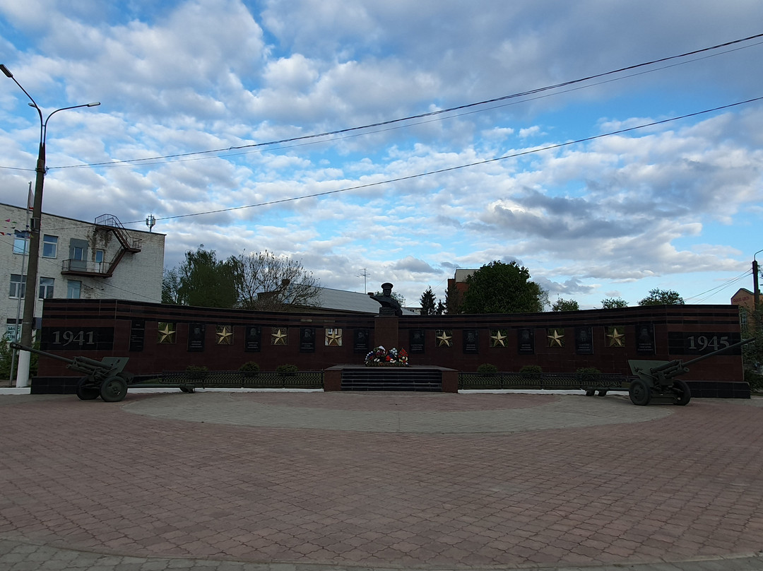 Monument to Zhukov景点图片