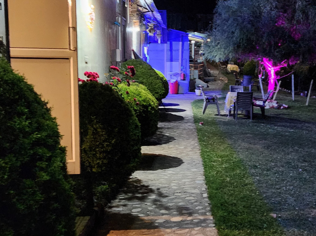 Family in the Hills by Nature's Glamping主图