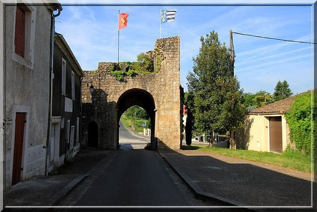Anciennes portes de la ville à Sauveterre-de-Guyenne景点图片