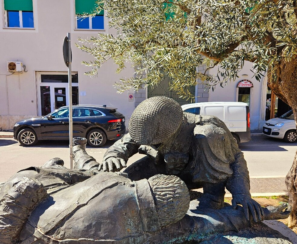 Monumento alle Vittime canadesi景点图片