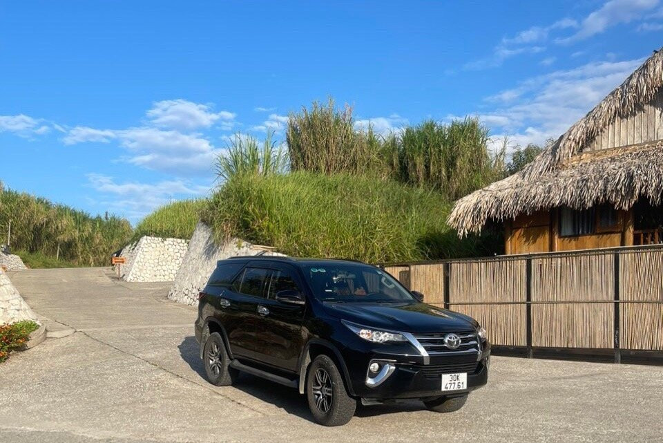 Hoang Car Service & Tourism