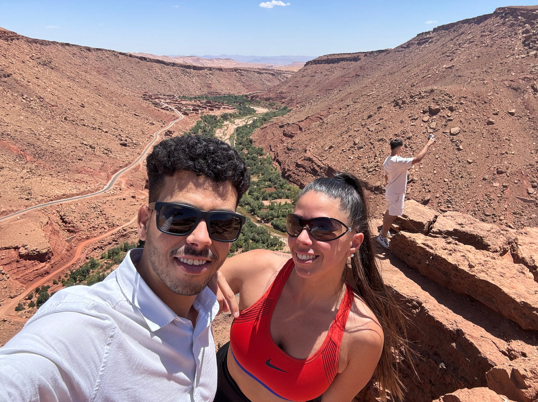 Al Desierto Con Omar-马拉喀什必去景点