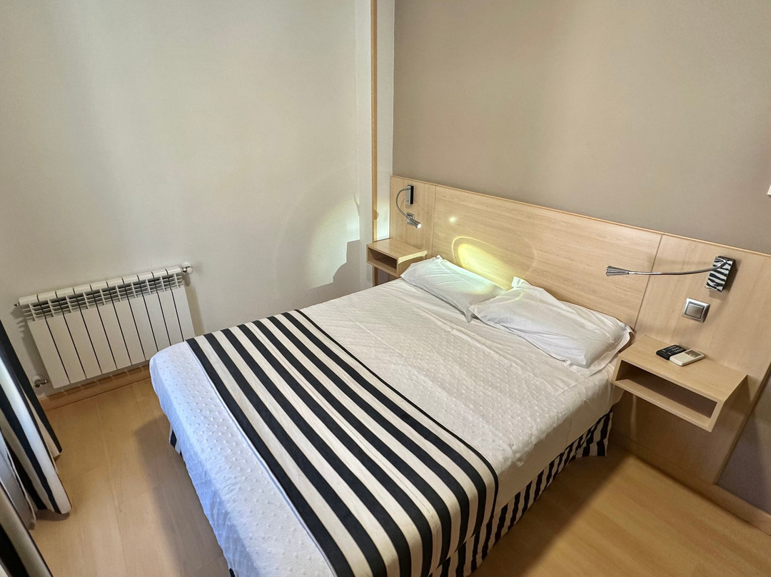Hotel Puerta de la Santa主图