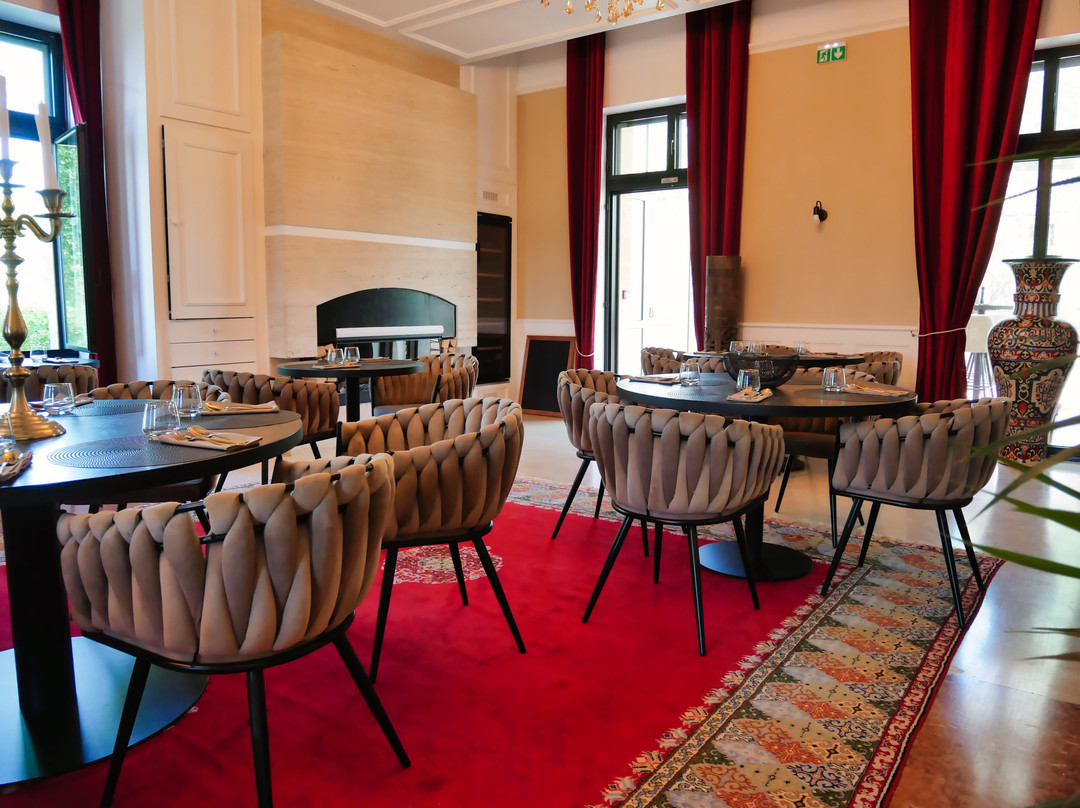 卡米亚克城堡酒店主图