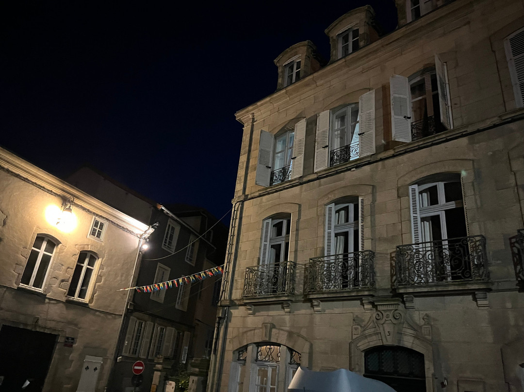 利斯花园酒店主图