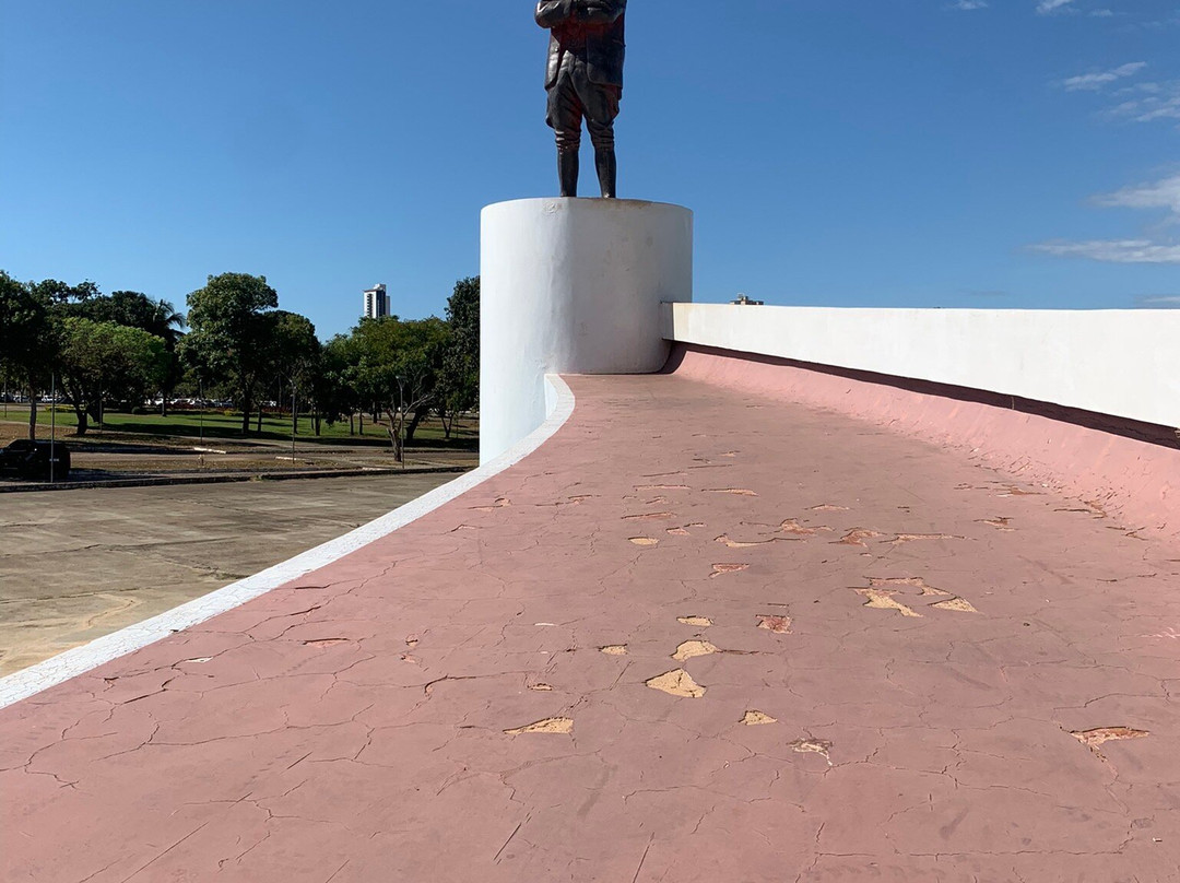 Praca Dos Girassois-Palmas必去景点