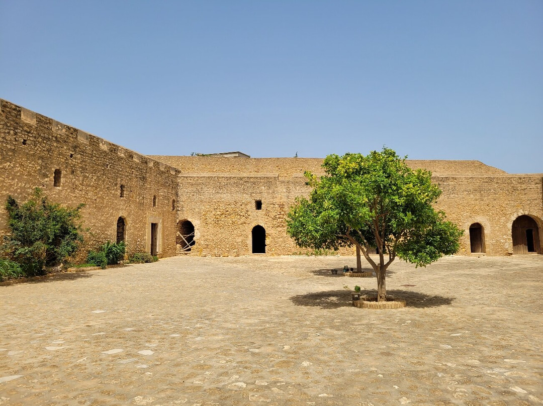 Borj El Loutani-Ghar El Melh必去景点